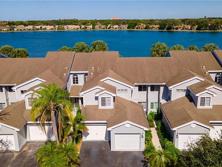 2611 Citrus Lake Dr #C-203 — Photo 2
