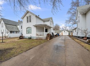 318 2nd Ave S, Clinton, IA 52732