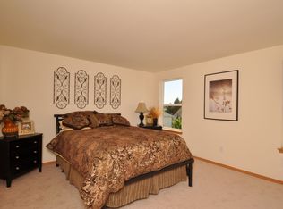425 Green Acres Pl, Algona, WA 98047