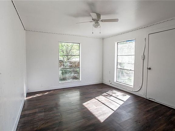 5th image of 708 Cedar St