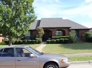 2310 Crystal Creek Ln, Garland, TX