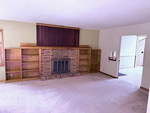 3rd image of 653 Gerald Ave