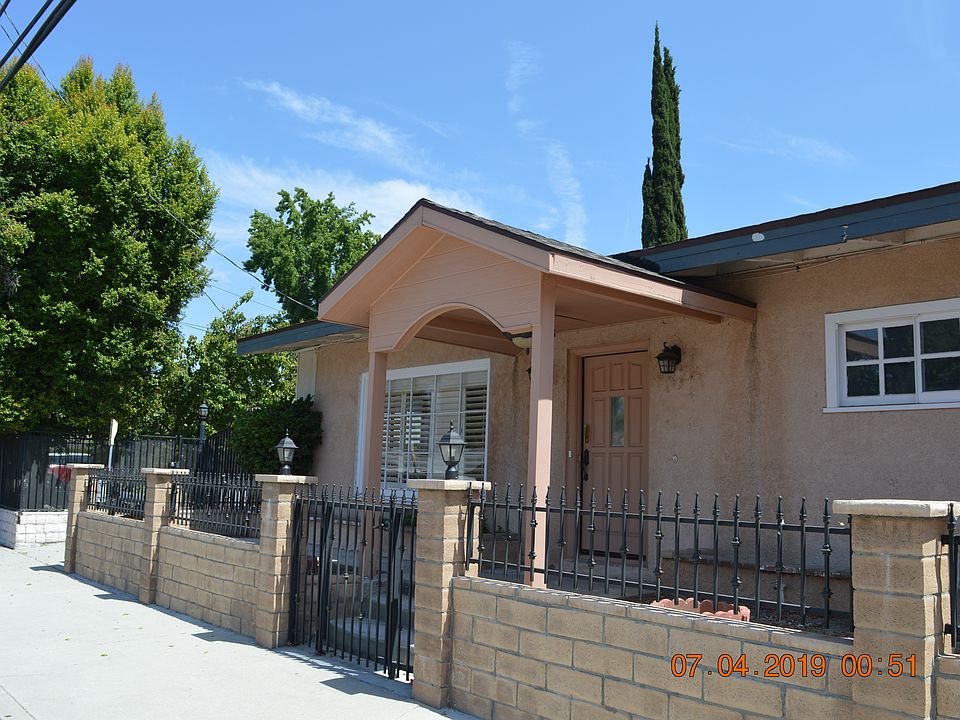 1st image of 22848 Burbank Blvd