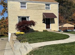 1176 Cascade Dr, Homestead, PA