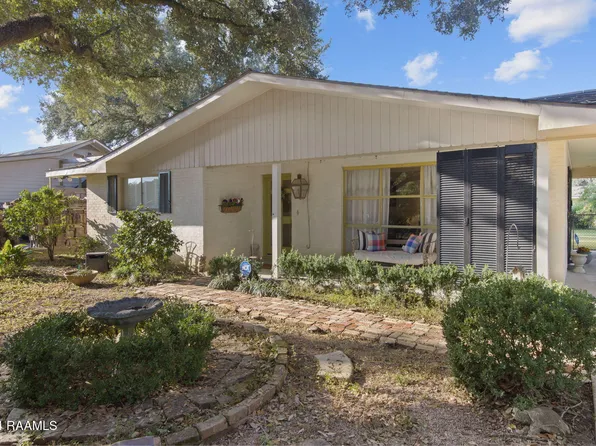 105 Deanna Dr, Lafayette, LA 70503