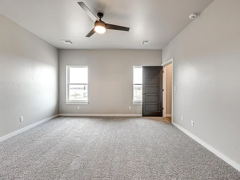 109 Carlow Way — Photo 37