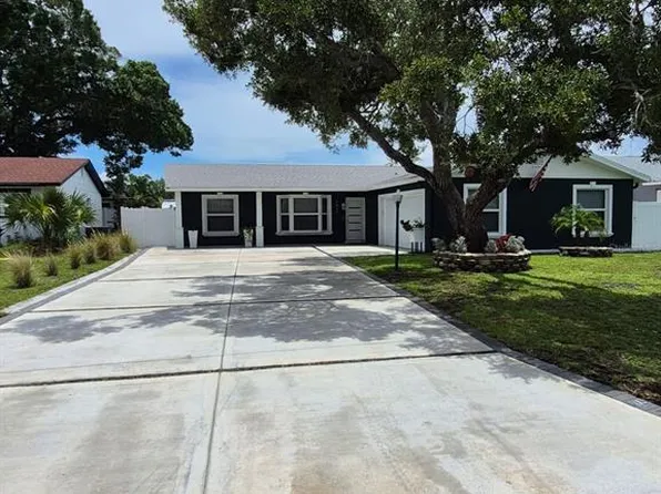5817 Tampa Shores Blvd, Tampa, FL 33615