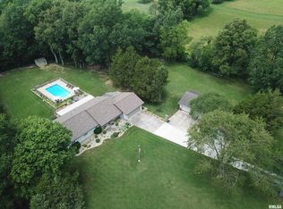 223 Eakin Grove Church Rd, Benton, IL 62812