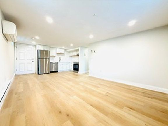 3rd image of 11 Dart St #1
