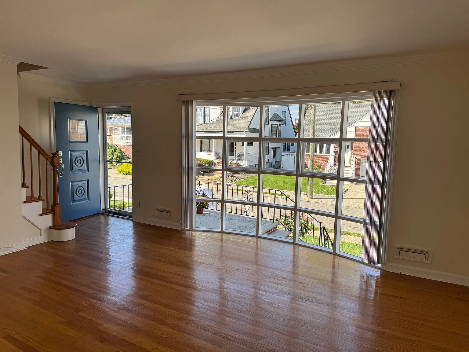 3 bed, 1700 sqft, $4,200 — Photo 2
