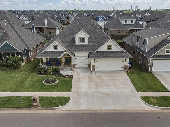 9312 NW 118th St, Yukon, OK 73099
