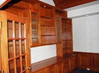 802 Pinyon Ct, Delafield, WI 53029