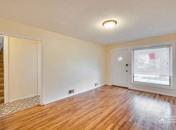 3rd image of 20 48th Ave