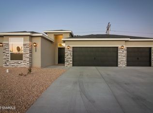 4570 Mesa Moreno Dr, Las Cruces, NM 88011