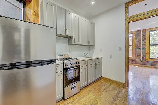 Rented by REAL New York | media 4