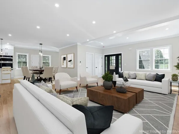 53 Louis St, Holliston, MA 01746