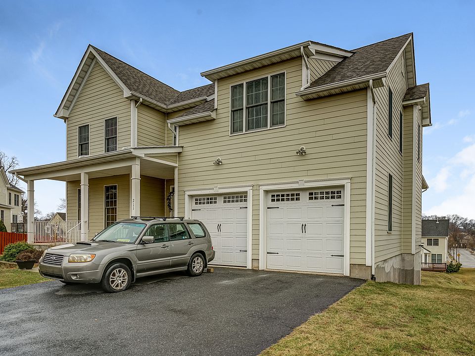 1st image of 211 Woodland Ave