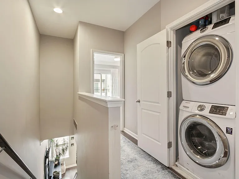 1337 N Howard St — Photo 40