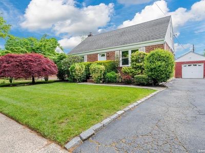 226 Lawrence Street, Uniondale, NY, 11553