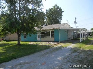 1326 Harrison St, Wood River, IL 62095