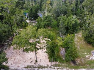 24 E Pine Ave, Eastpoint, FL 32328