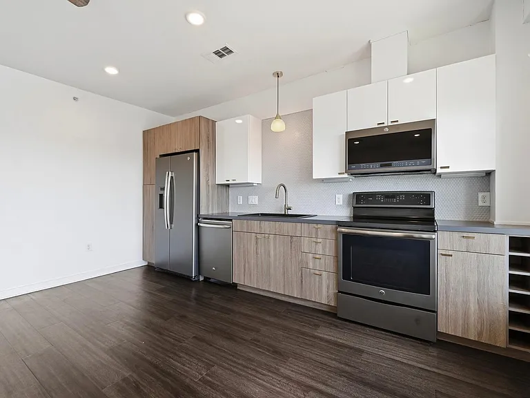 4361 S Congress Ave #526 — Photo 10