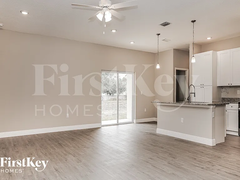 1282 Amelia Ave SW — Photo 5