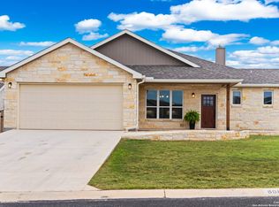 808 gray oak, Fredericksburg, TX 78624