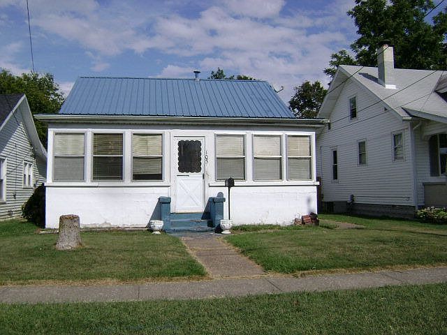 1st image of 105 Gilmour Ct