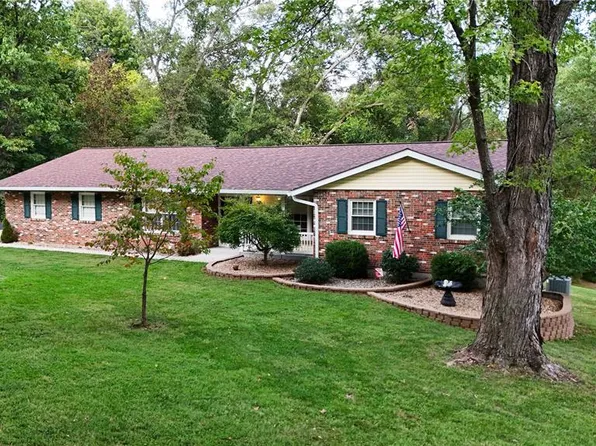 110 Summerset Ln, Festus, MO 63028