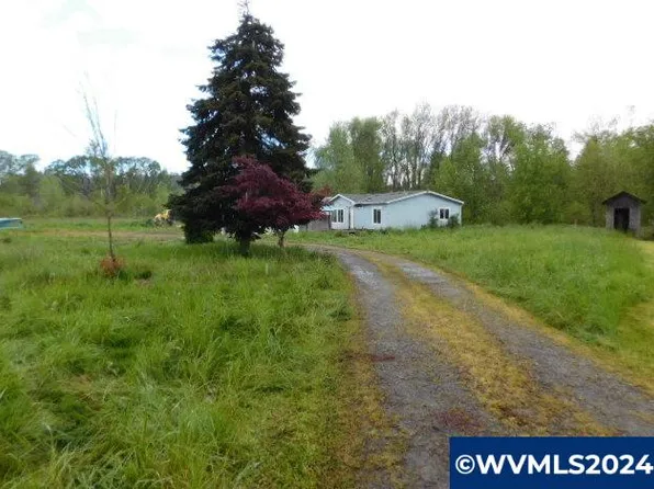 2425 Millersburg Dr NE, Albany, OR 97321