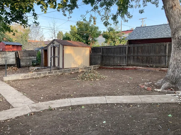 248 S King St — Photo 24