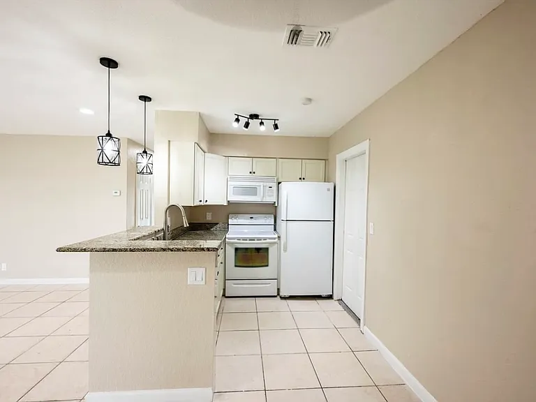 131 NW 57th St #131 — Photo 2