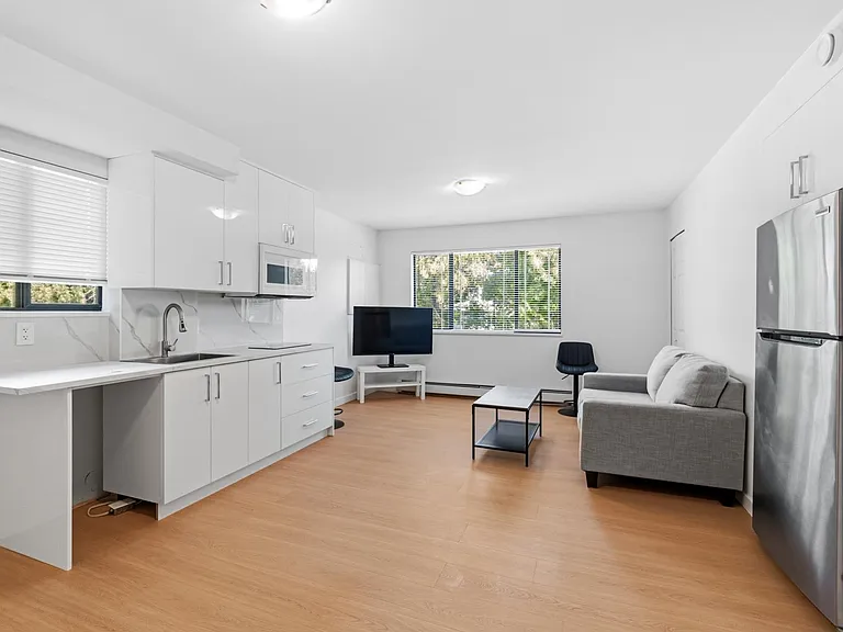 3 Saint Andrews Ave #STUDIO — Photo 2