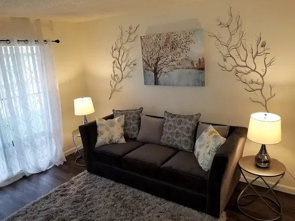 Sunrise Apartment Homes, 1201 40th St #1b1967734, Bakersfield, CA 93301