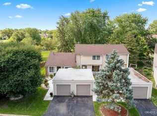 1059 Timberlake Ct, Aurora, IL 60506