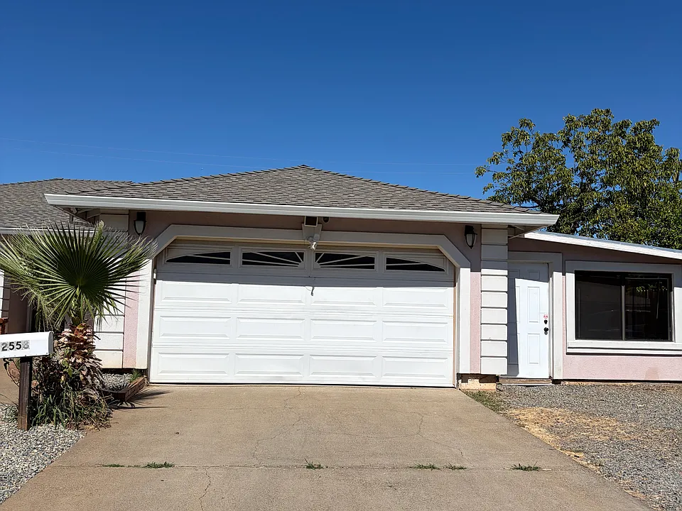 2558 Vernaccia Cir