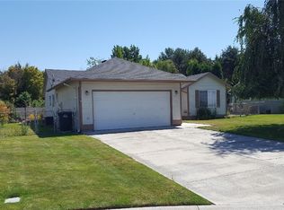 1366 E Oasis Cir, Moses Lake, WA 98837