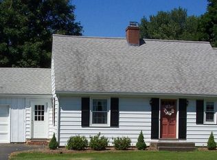 1199 Halladay Ave W, Suffield, CT 06078