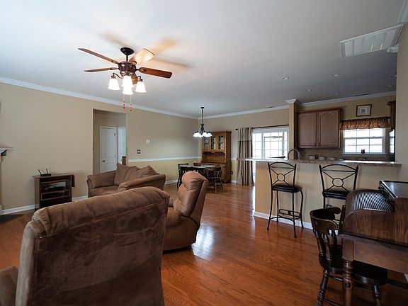 4th image of 1784 Riverstone Dr
