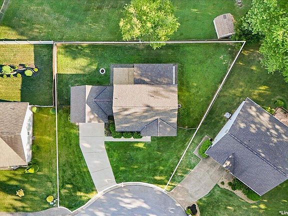 2nd image of 11 Mannington Ct