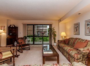 1020 N Harlem Ave APT 1A, River Forest, IL 60305