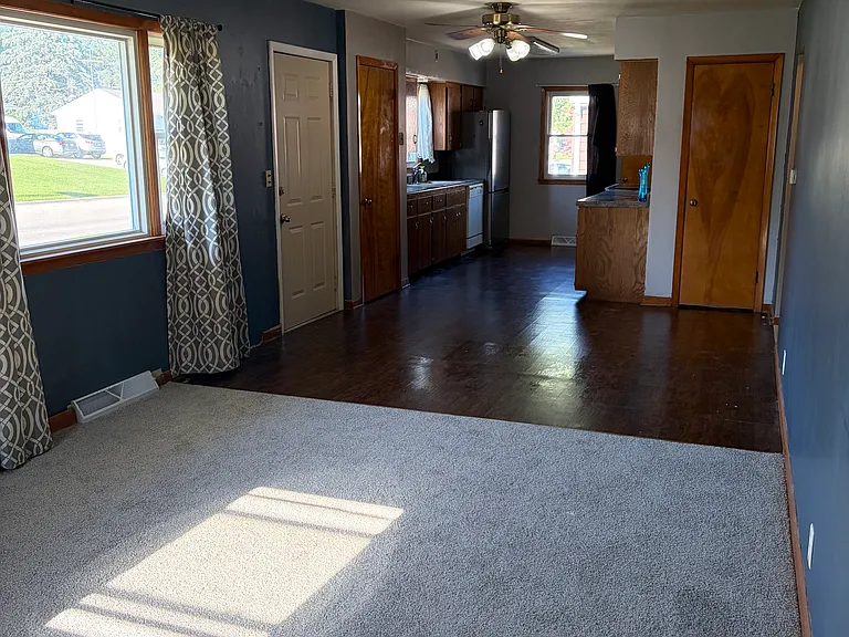 1632 Easton Ave — Photo 7