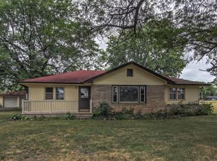 322 15th St SW, Demotte, IN 46310