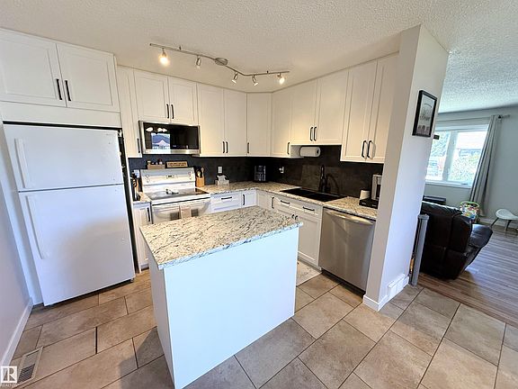 3rd image of 10107 171a Ave NW