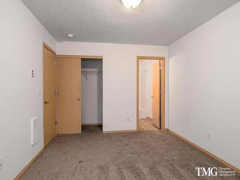 Heritage Park Apartments — Photo 36