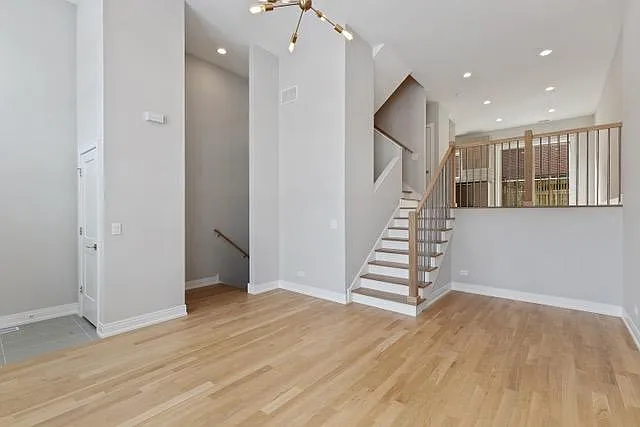 3 bed, 2.5 bath, 1700 sqft, $2,800 — Photo 3