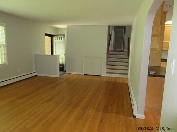 3rd image of 899 Birchwood Ln