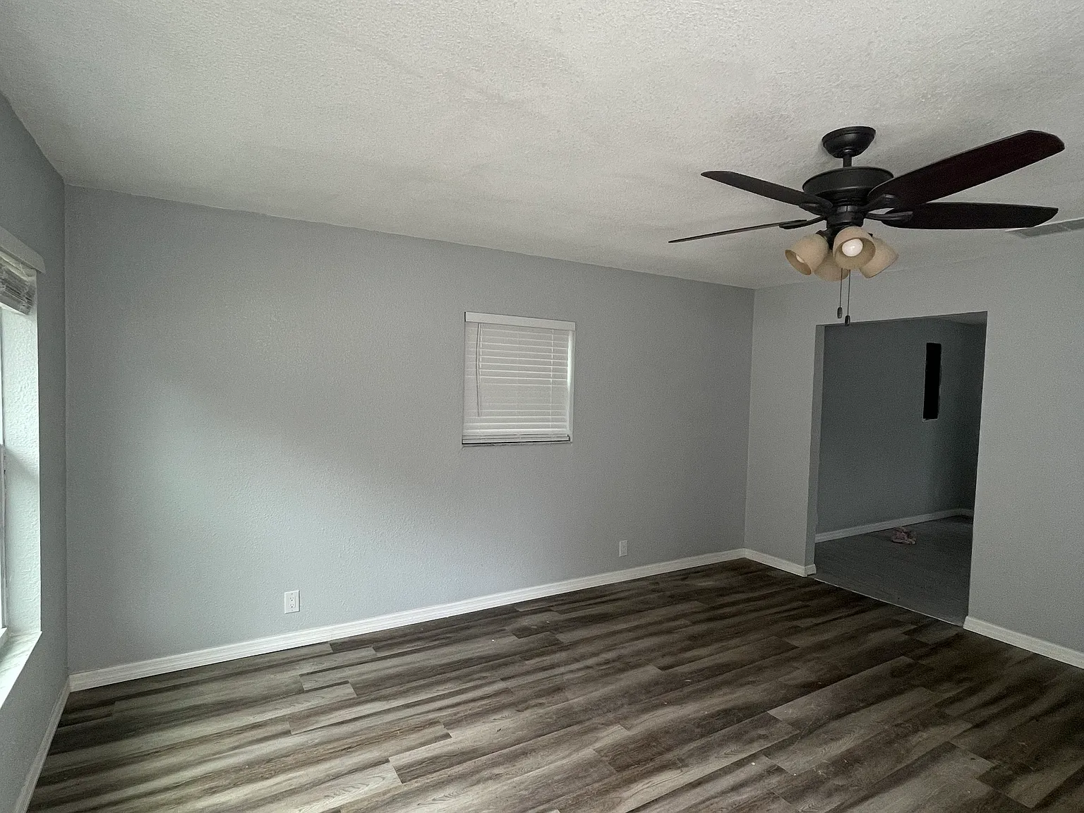 2 bed, 1000 sqft, $1,255 — Photo 2