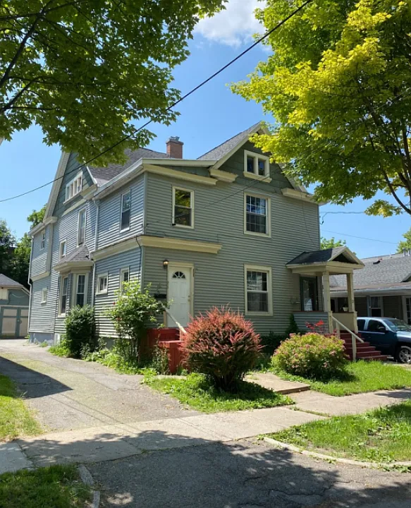 25 Alice St